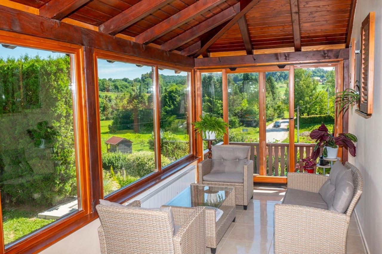 Holiday Home Mare Near River Karlovac Exteriör bild