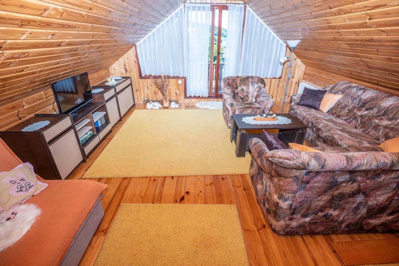 Holiday Home Mare Near River Karlovac Exteriör bild